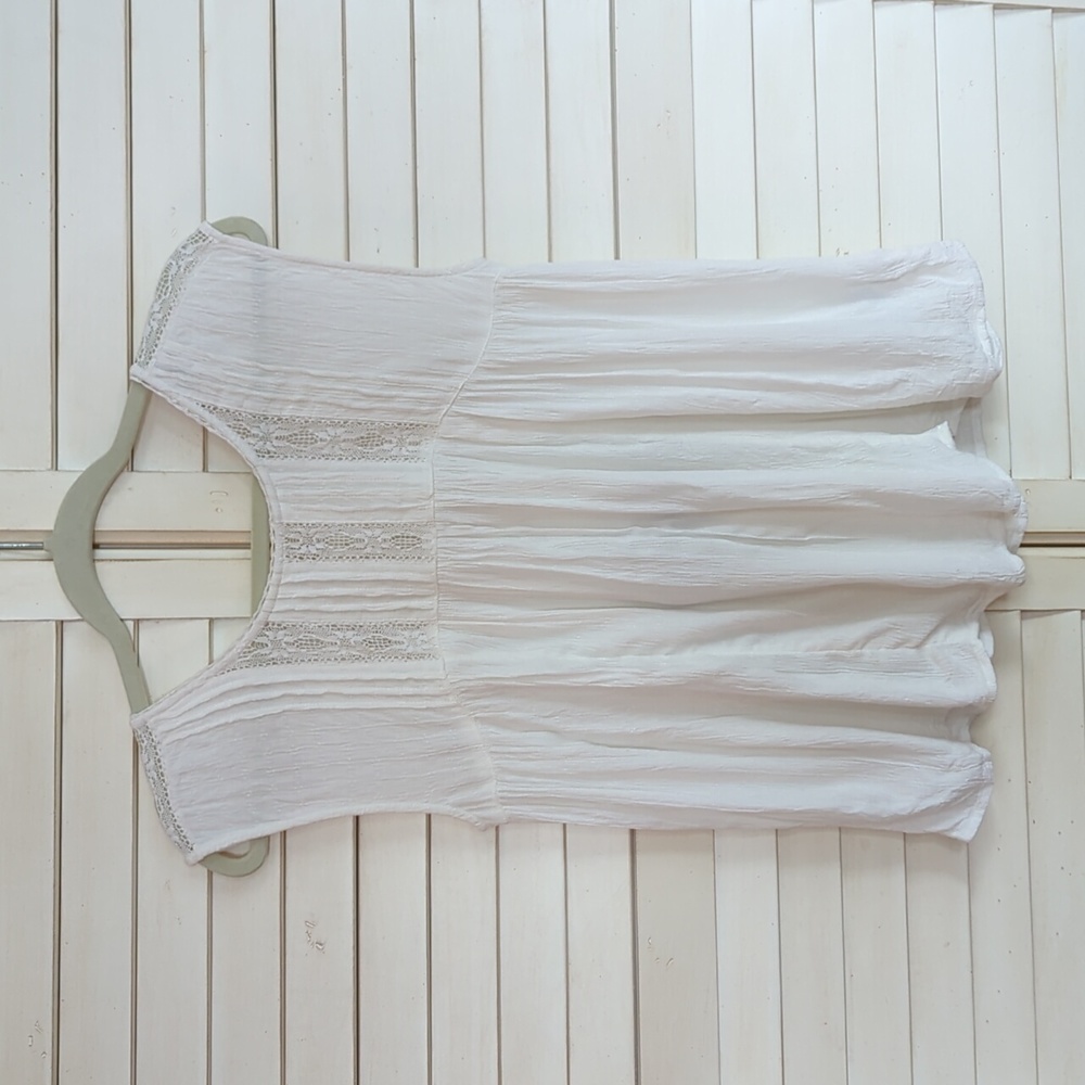 American Eagle gauzy tank creamy white small